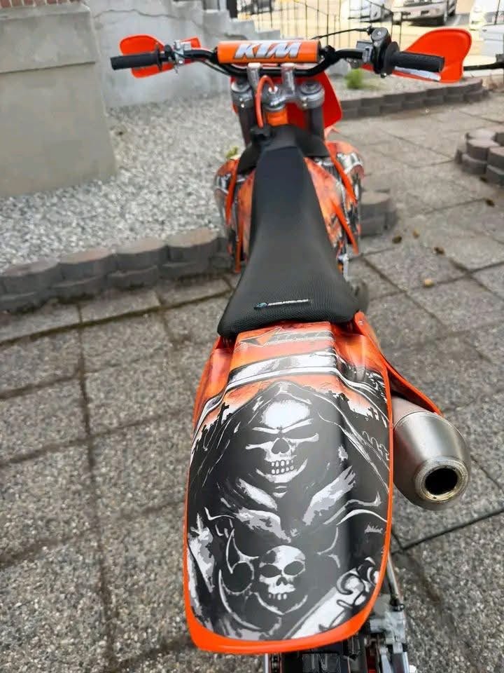 2010 KTM EXC-Series 2-Stroke Enduro - Image 5