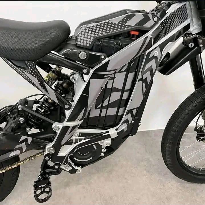 Surron LBX 75V Electric Dirt Bike - Image 4