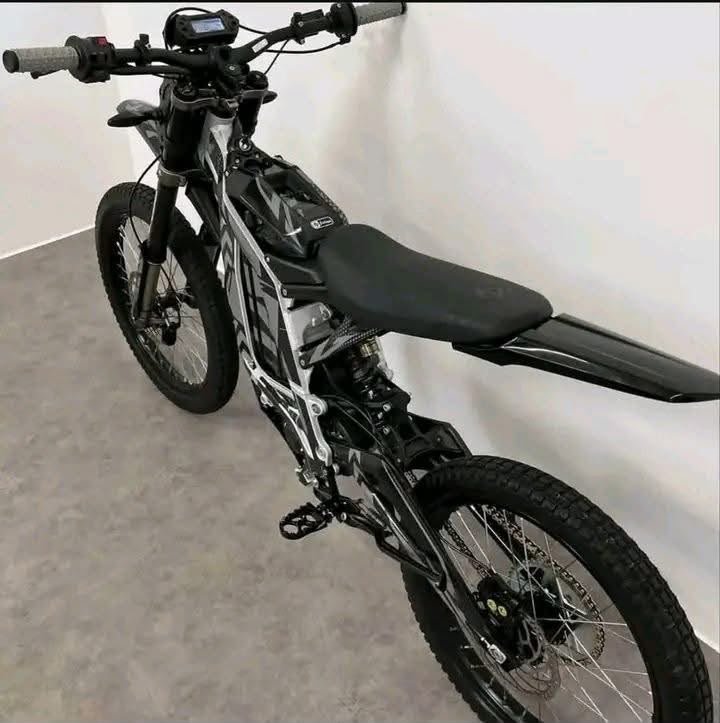 Surron LBX 75V Electric Dirt Bike - Image 3